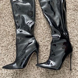 Thigh-high Stilletto Boots